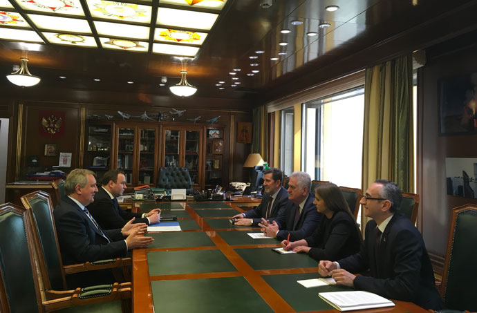 Председник Националног савета Николић разговарао је у Москви са потпредседником Владе Руске Федерације Дмитријем Рогозином