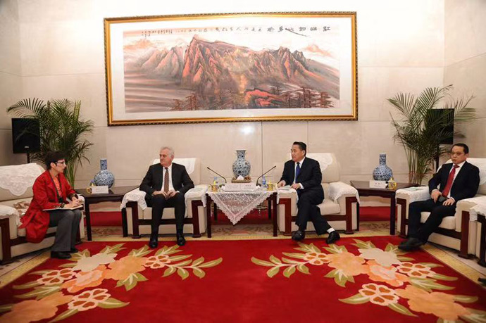  Председник Националног савета Николић у посети компанији Shandong Hi-Speed 