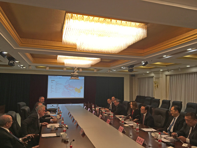  Председник Националног савета Николић обишао је кинеску компанију Sunlon Group 
