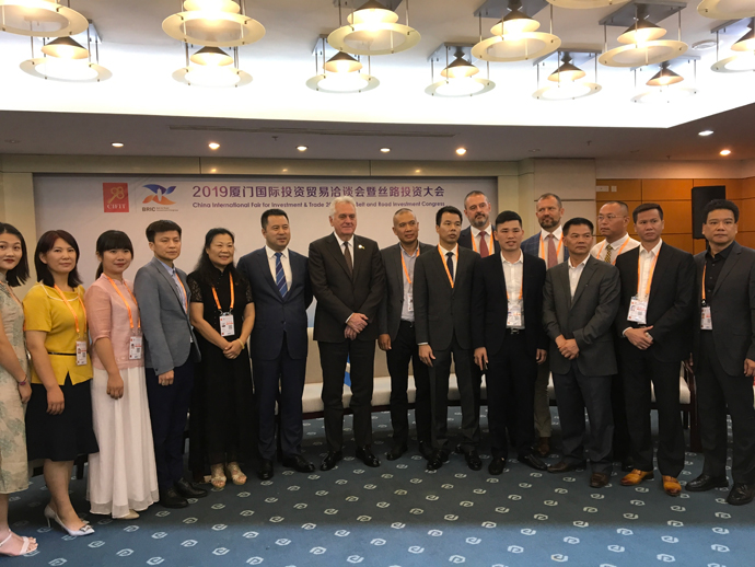  Председник Националног савета Николић разговарао је са са представницима Кинеске Асоцијације за међународну економску сарадњу  и са представницима кинеске компаније “Hongda Construction”, о могућностима инвеститања у Србију 